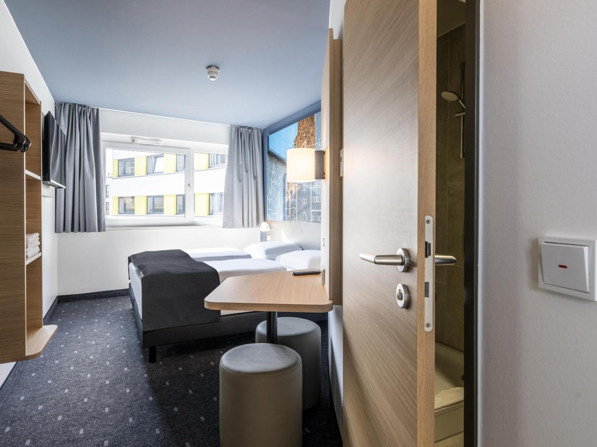 B&B Hotel Schweinfurt-City Экстерьер фото